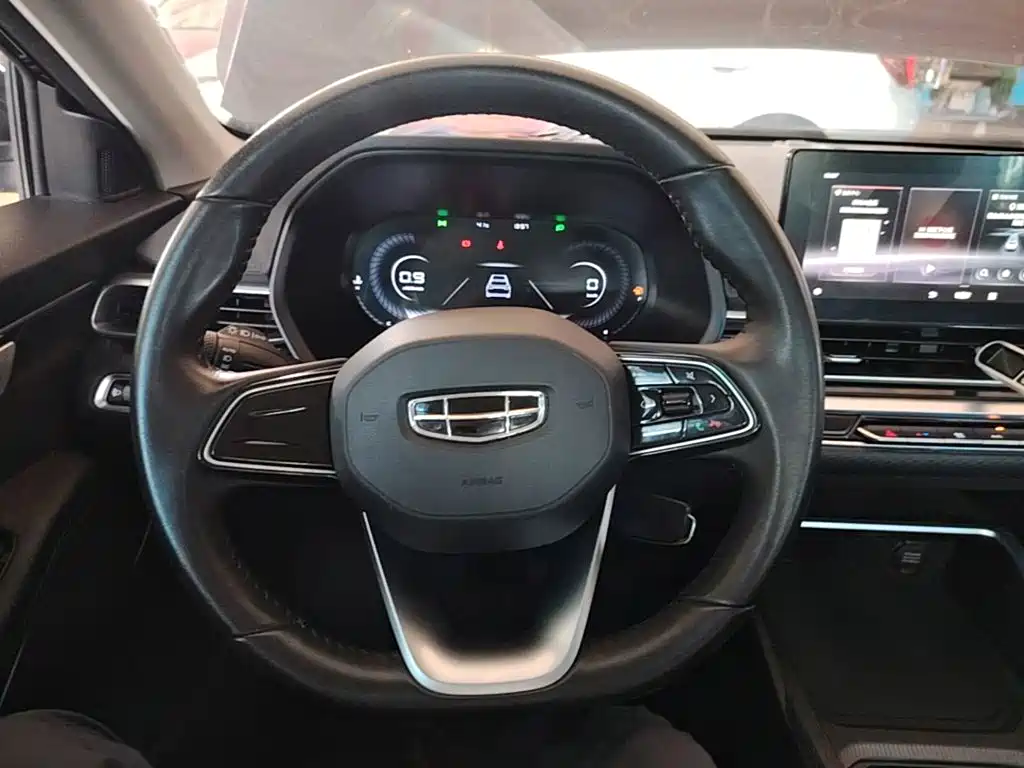 صورة 11 - Geely Emgrand