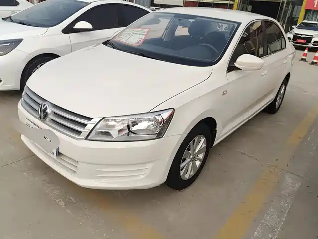 VOLKSWAGEN SANTANA