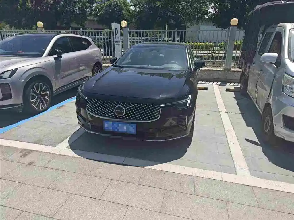 Volvo S90 2025 2026 B5 Zhiya Luxury Edition