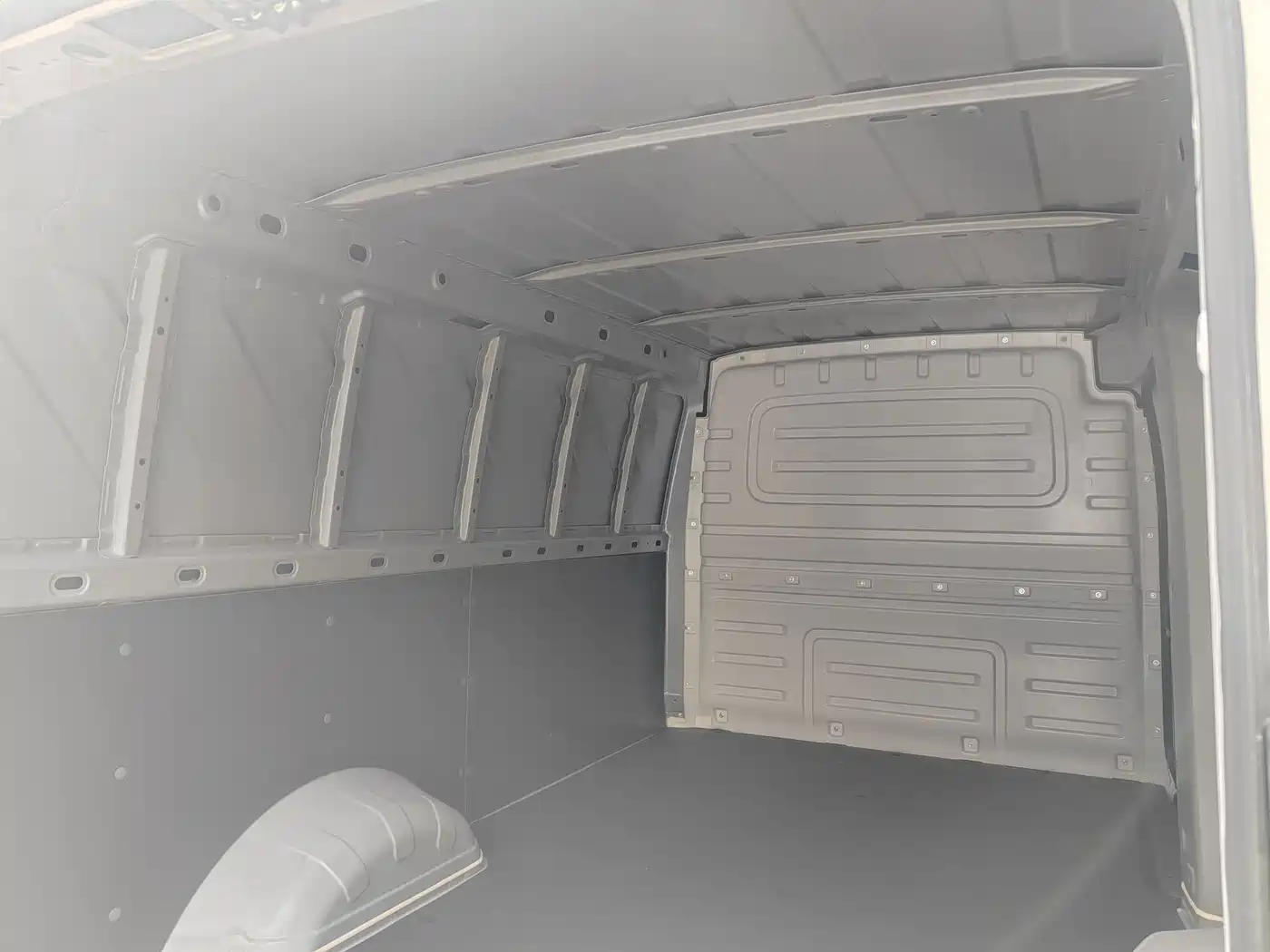 Wuling Motors Wuling Yangguang 2026 2024 300km Practical Enclosed Window Version 60kW