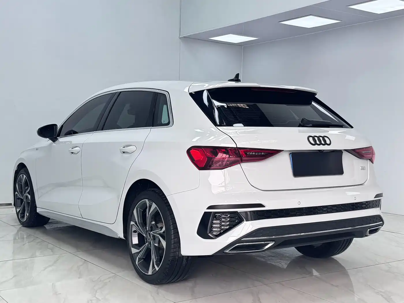 Audi A3 2021 Sportback 35 TFSI Luxury Sport фото 4