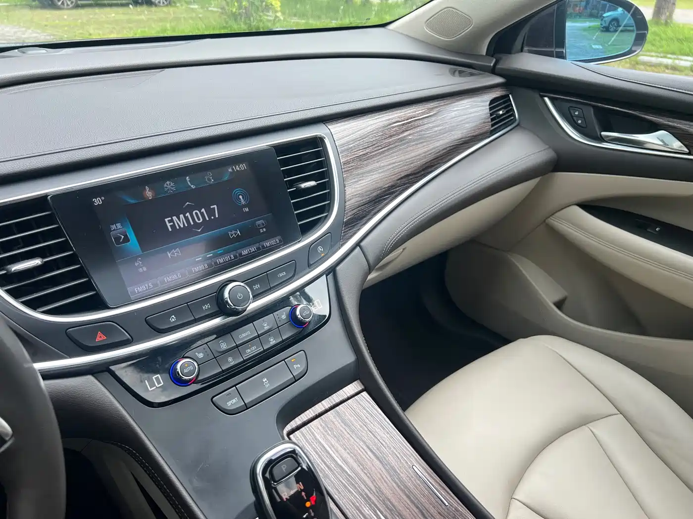Фото 21 - Buick LaCrosse