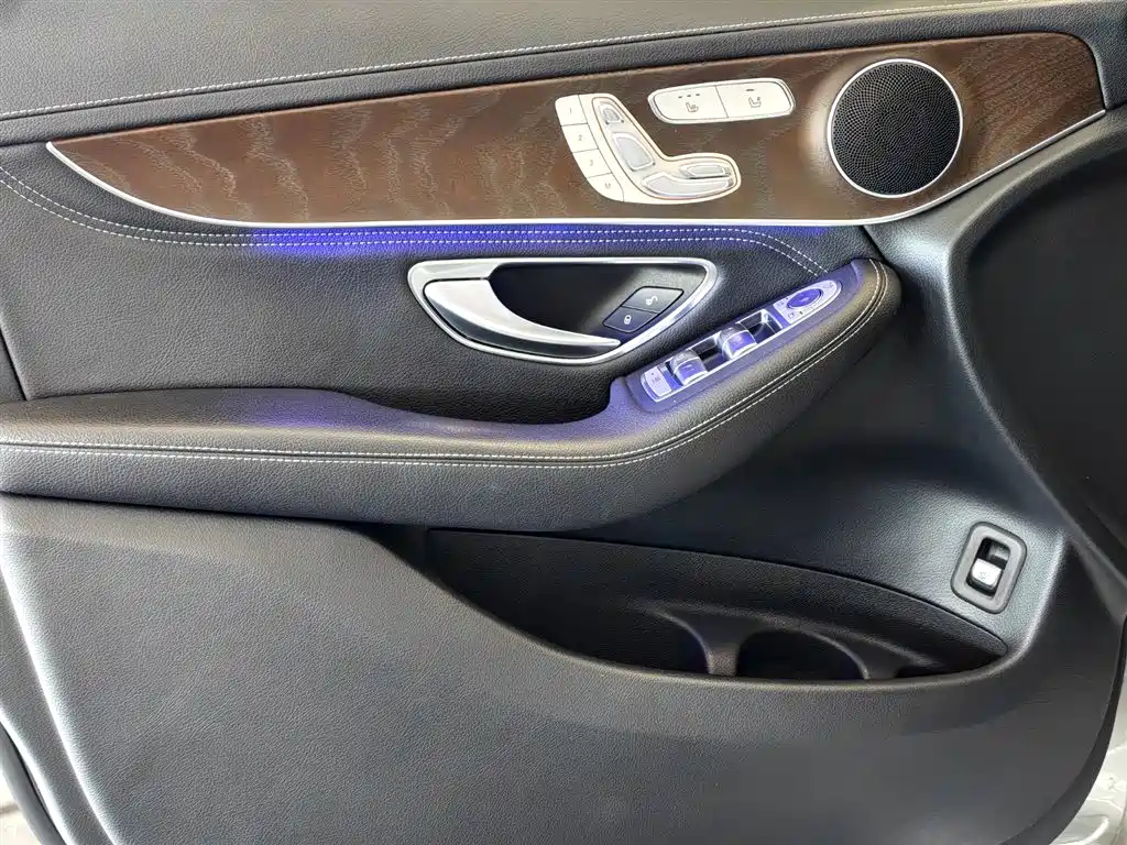 Mercedes-Benz GLC 2020 GLC 300 L 4MATIC Dynamic фото 10