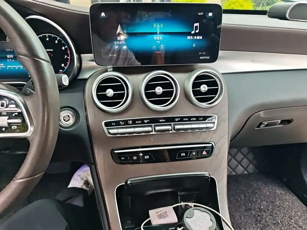Mercedes-Benz GLC 2020 Facelift GLC 260 L 4MATIC Luxury фото 6