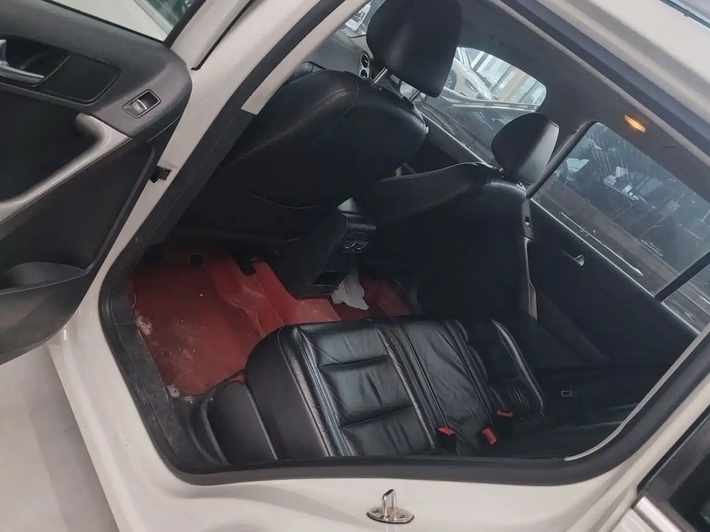 Volkswagen Tiguan 2012 1.8TSI Automatic 2WD Elite Edition фото 12