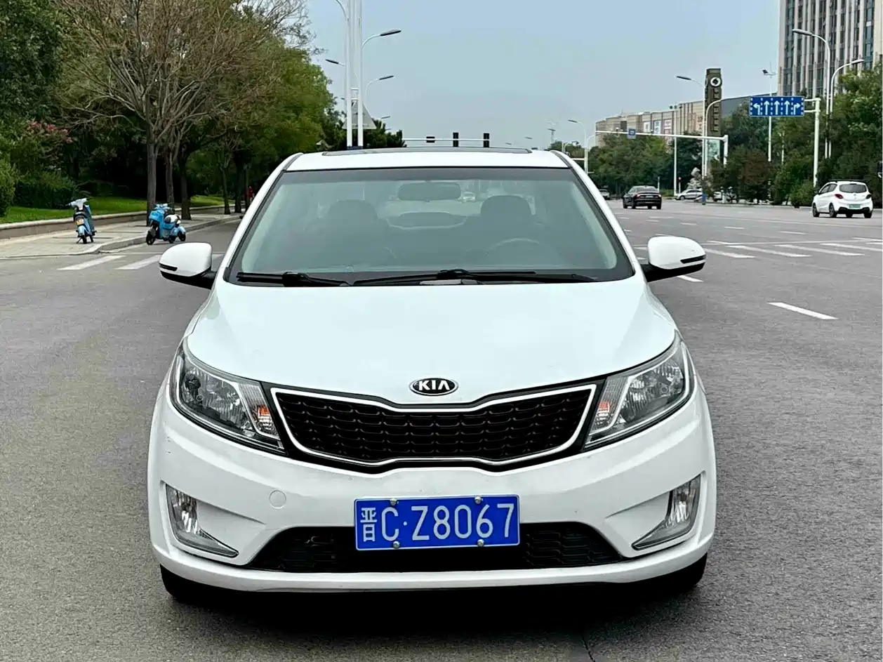 Photo 2 - Kia K2
