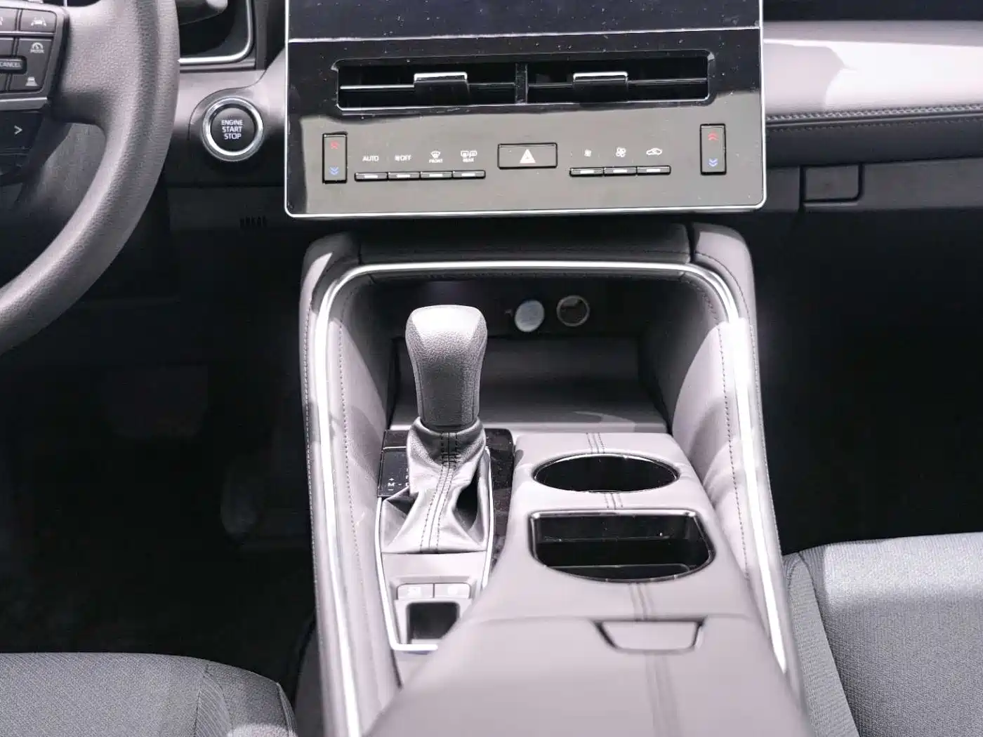 Toyota Avalon 2024 Model 2.0L Progressive Edition фото 17