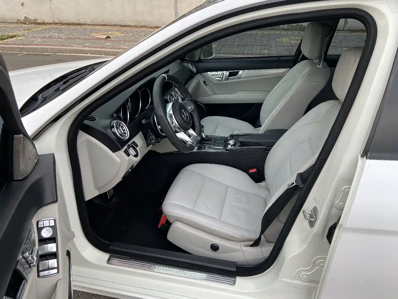 Mercedes-Benz C-Class (Import) 2011 C 200 Luxury Sports Wagon фото 8