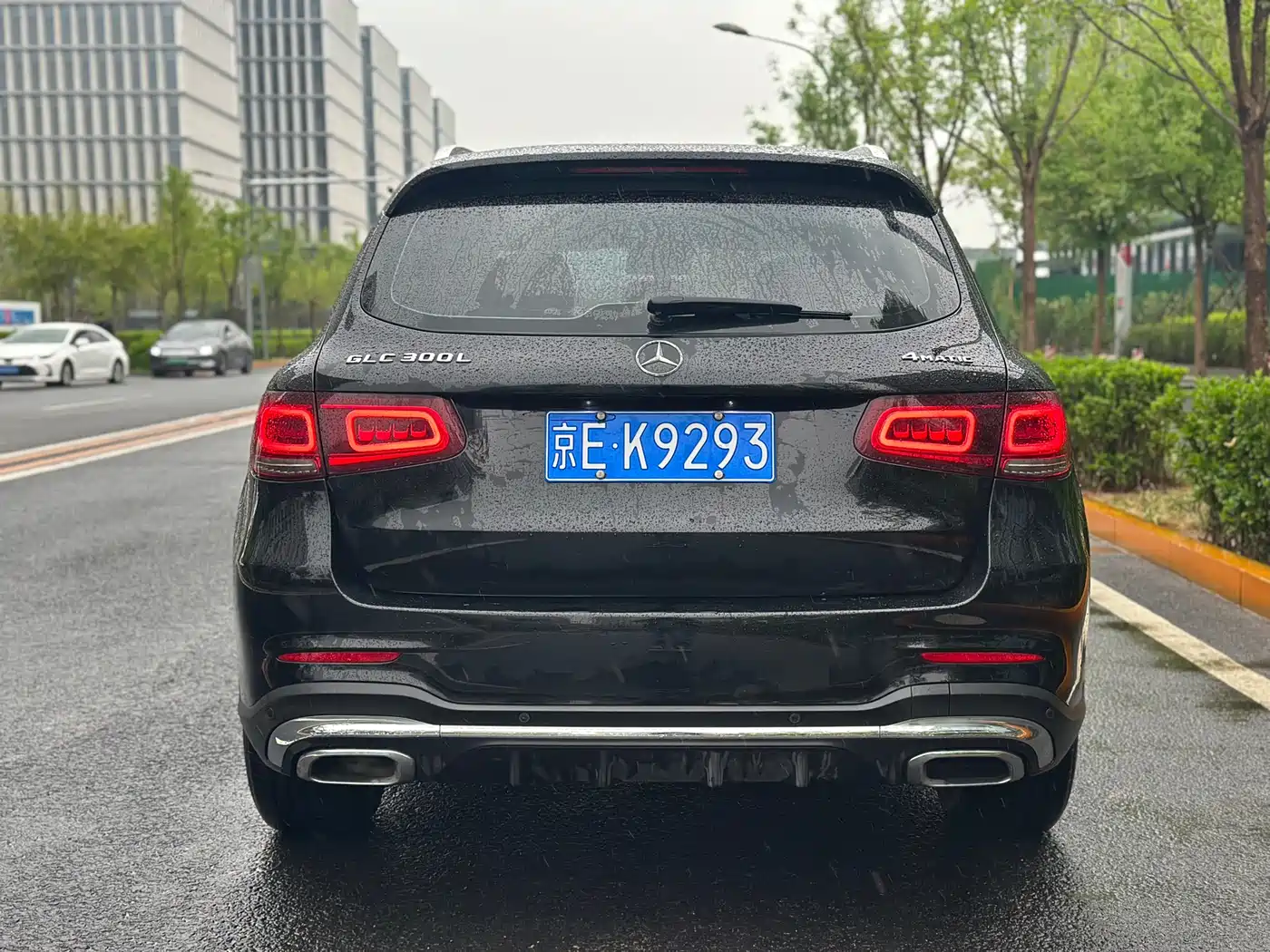 MERCEDES-BENZ GLC