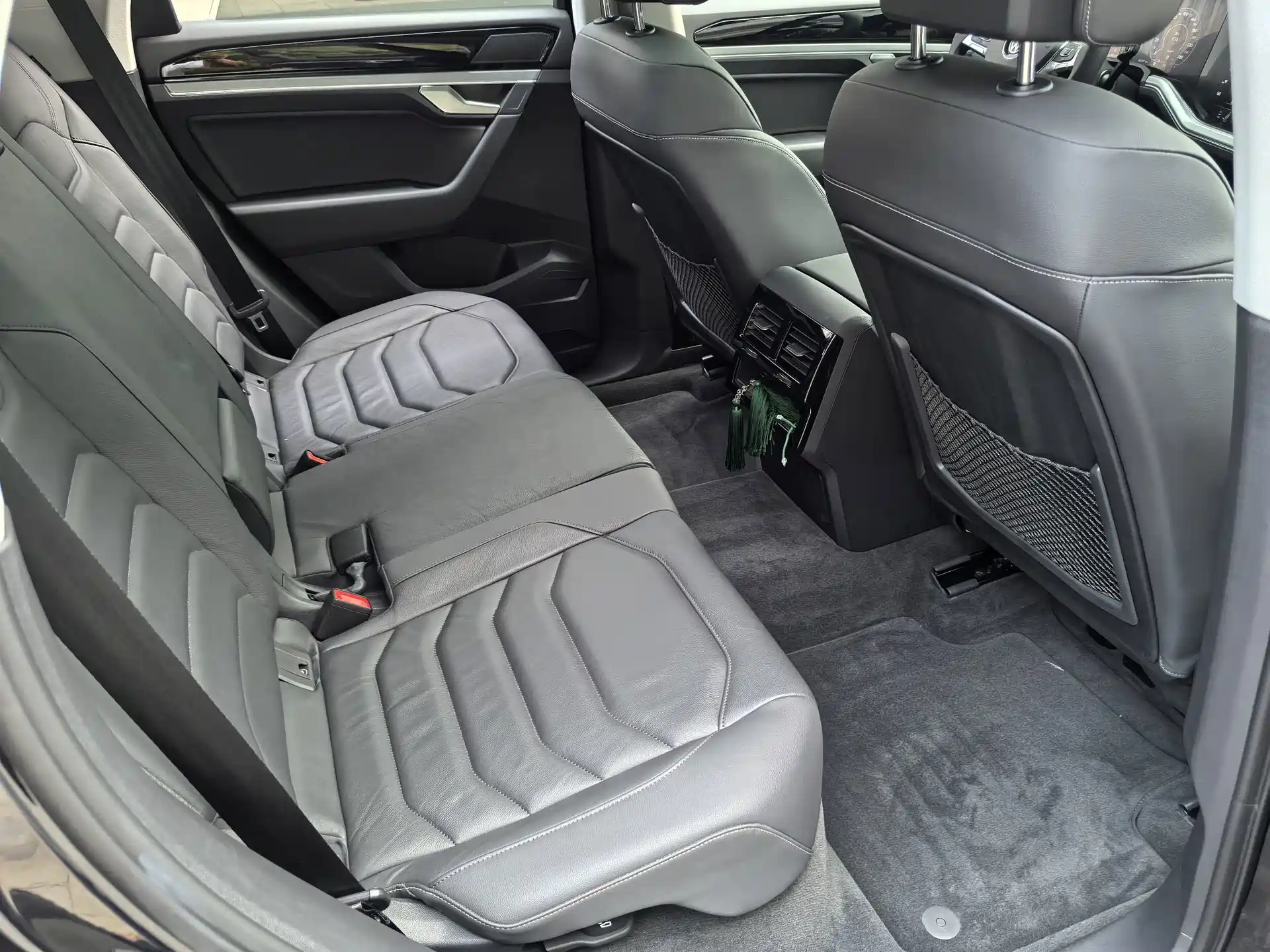 Фото 20 - Volkswagen Touareg