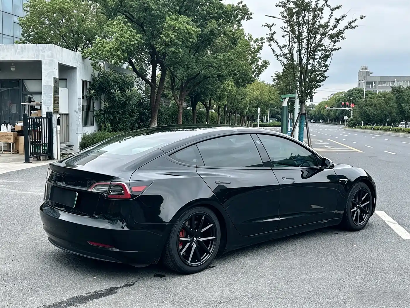 Photo 3 - Tesla Model 3