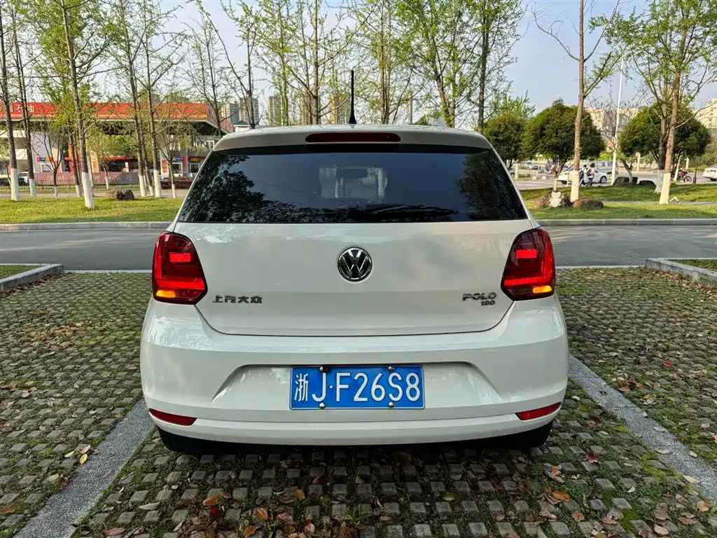 Volkswagen Polo 2018 1.5L Auto Safe Drive фото 16