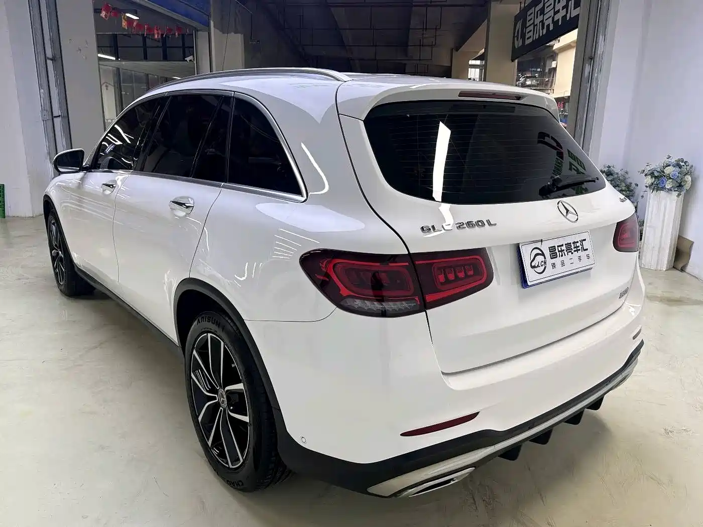 MERCEDES-BENZ GLC