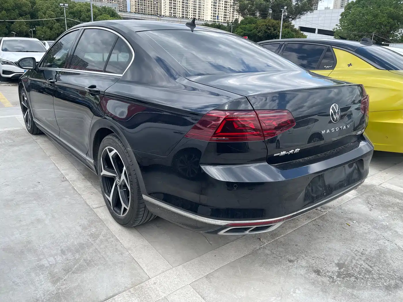 Volkswagen Magotan 2023 Model 2 Million Commemorative Edition 330TSI DSG Luxury фото 6