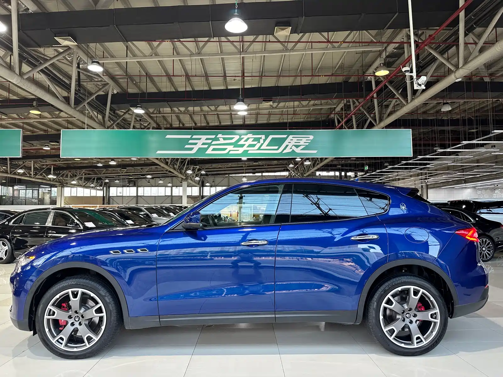 Photo 7 - Maserati Levante