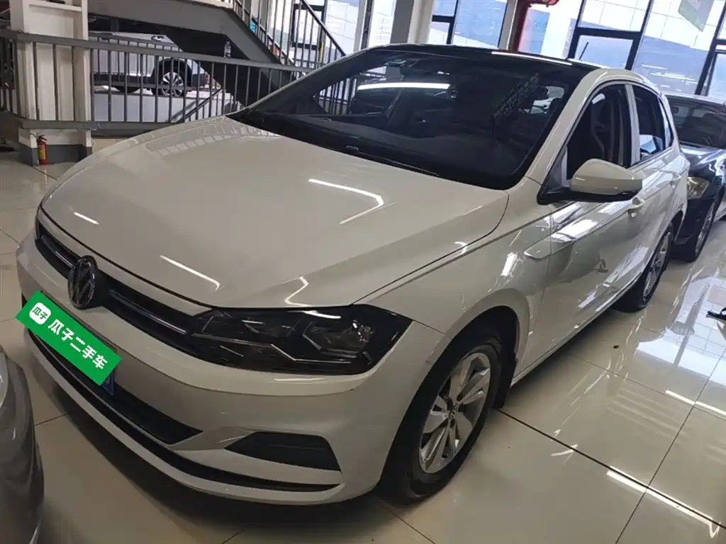 Volkswagen Polo 2019 Plus 1.5L Automatic Panorama Enjoyment Edition фото 2