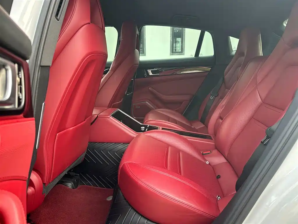 PORSCHE PANAMERA NEW ENERGY