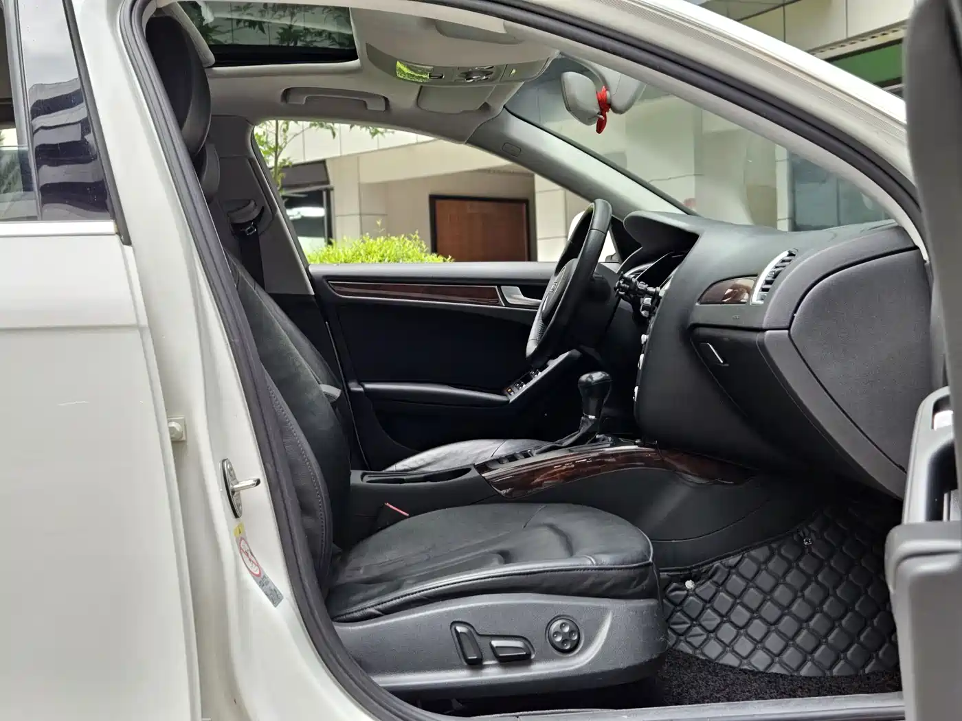 Audi A4L 2013 35 TFSI Automatic Comfort фото 11