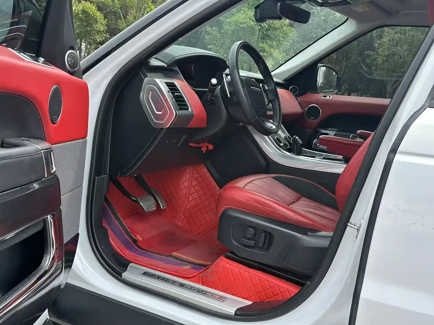 Land Rover Range Rover Sport 2021 3.0 L6 Gloss Black Edition фото 5