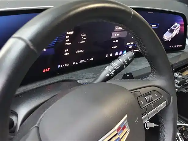 CADILLAC XT4