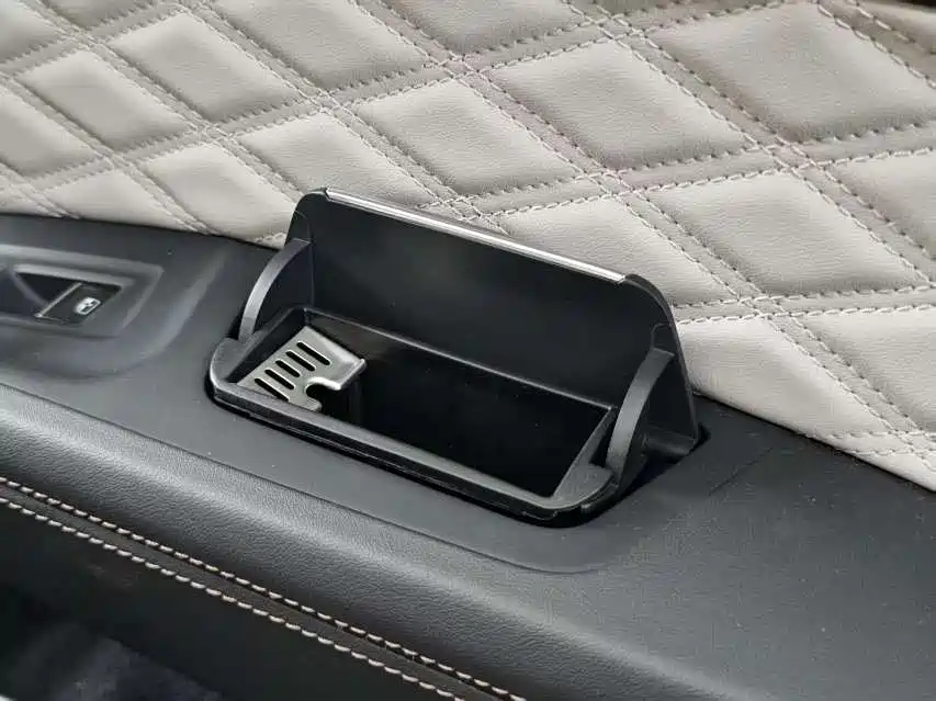 Volkswagen Magotan 2023 Model 2 Million Commemorative Edition 330TSI DSG Luxury фото 9