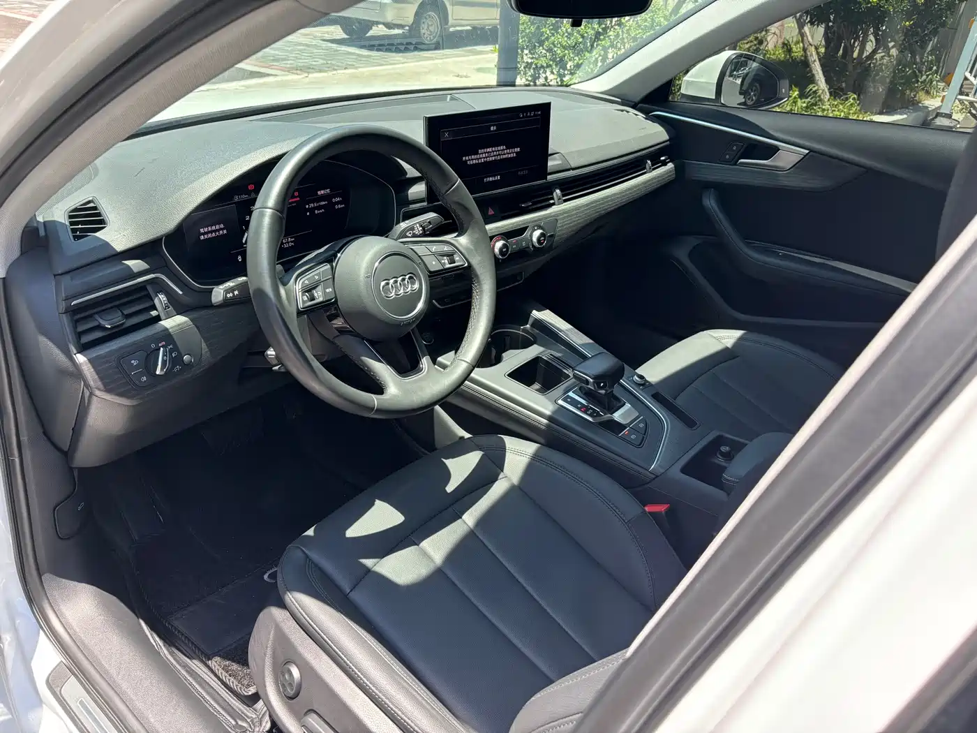 Фото 9 - Audi A4L