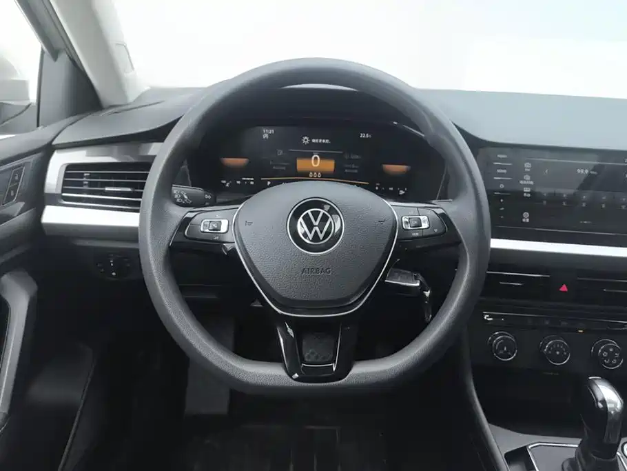 Фото 15 - Volkswagen Lavida