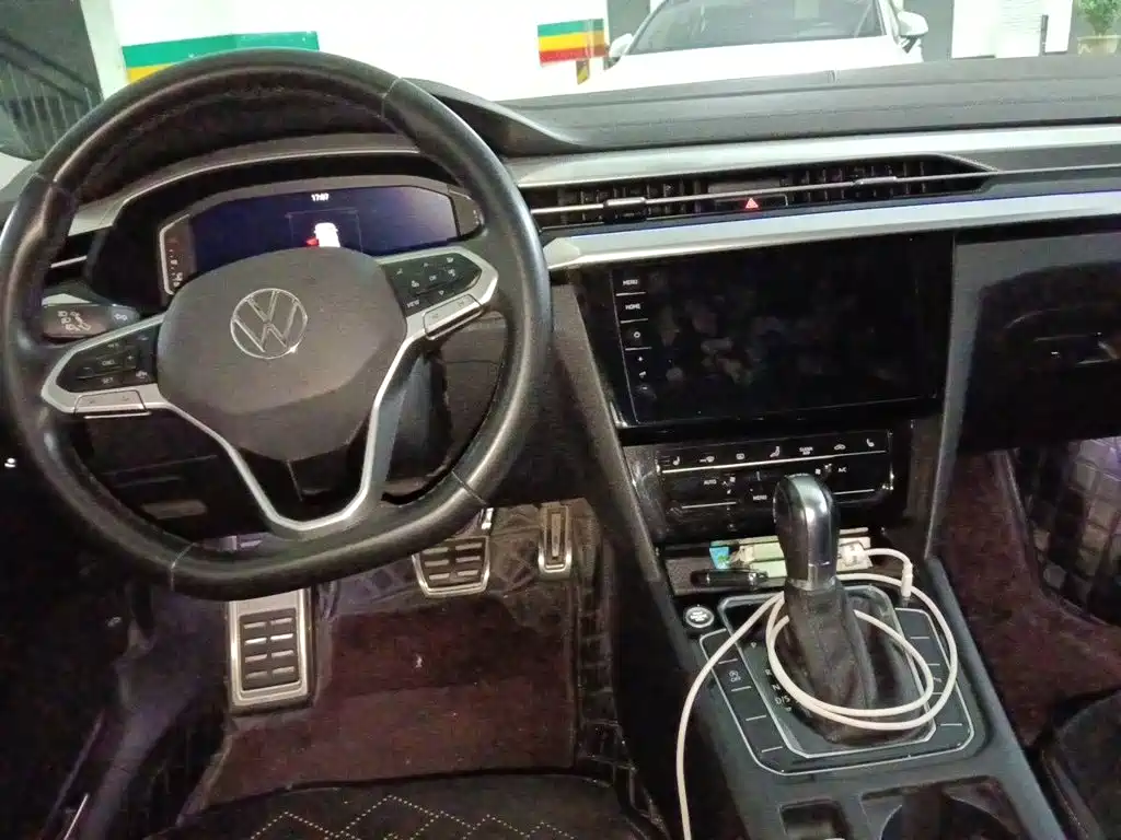 Photo 5 - Volkswagen CC