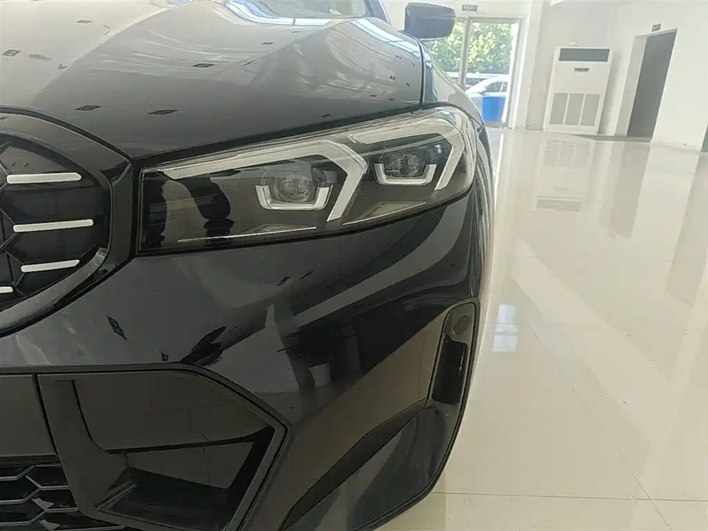 BMW 3 Series 2024 325Li M Sport Shadowline Package фото 24