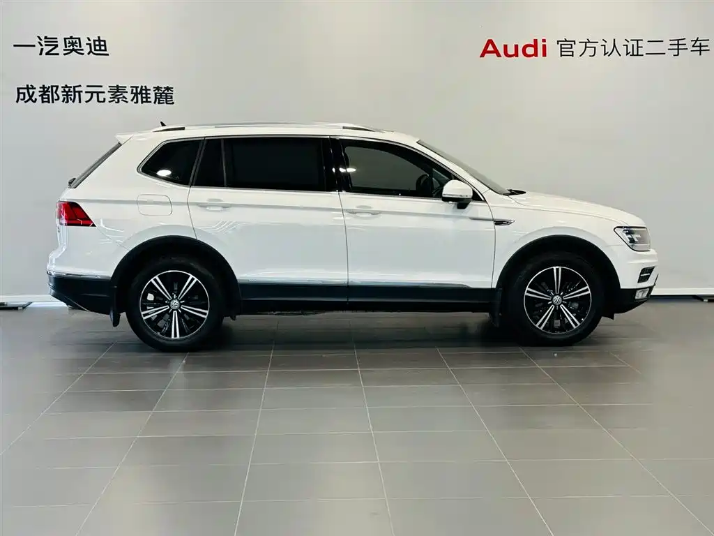 Volkswagen Tiguan L 2019 330TSI Automatic 2WD Panorama Comfort Edition China VI фото 3
