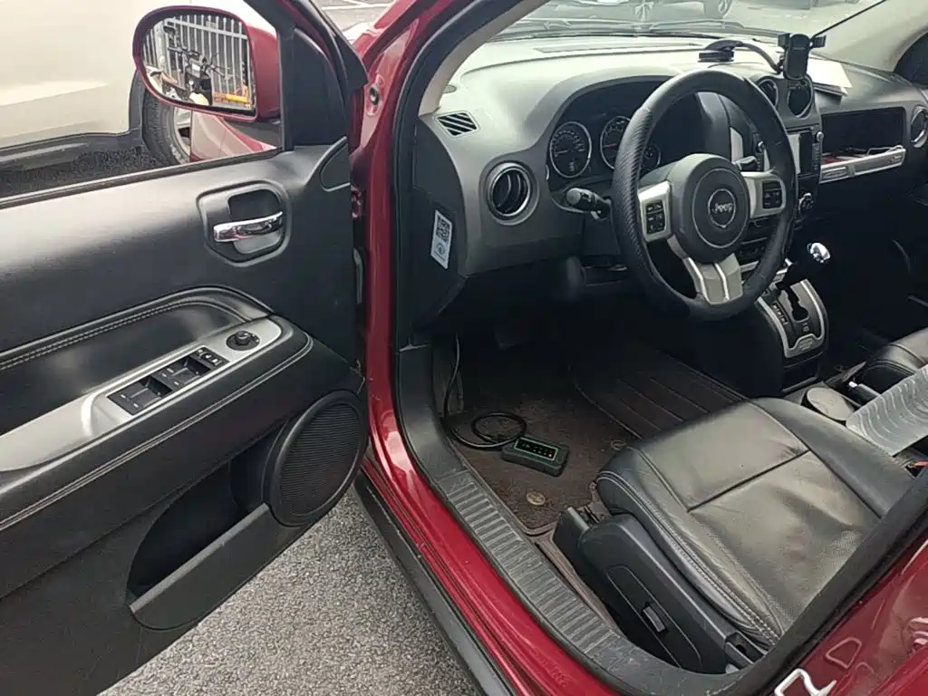 Jeep Compass (Import) 2014 2014 2.0L 2WD Luxury Edition