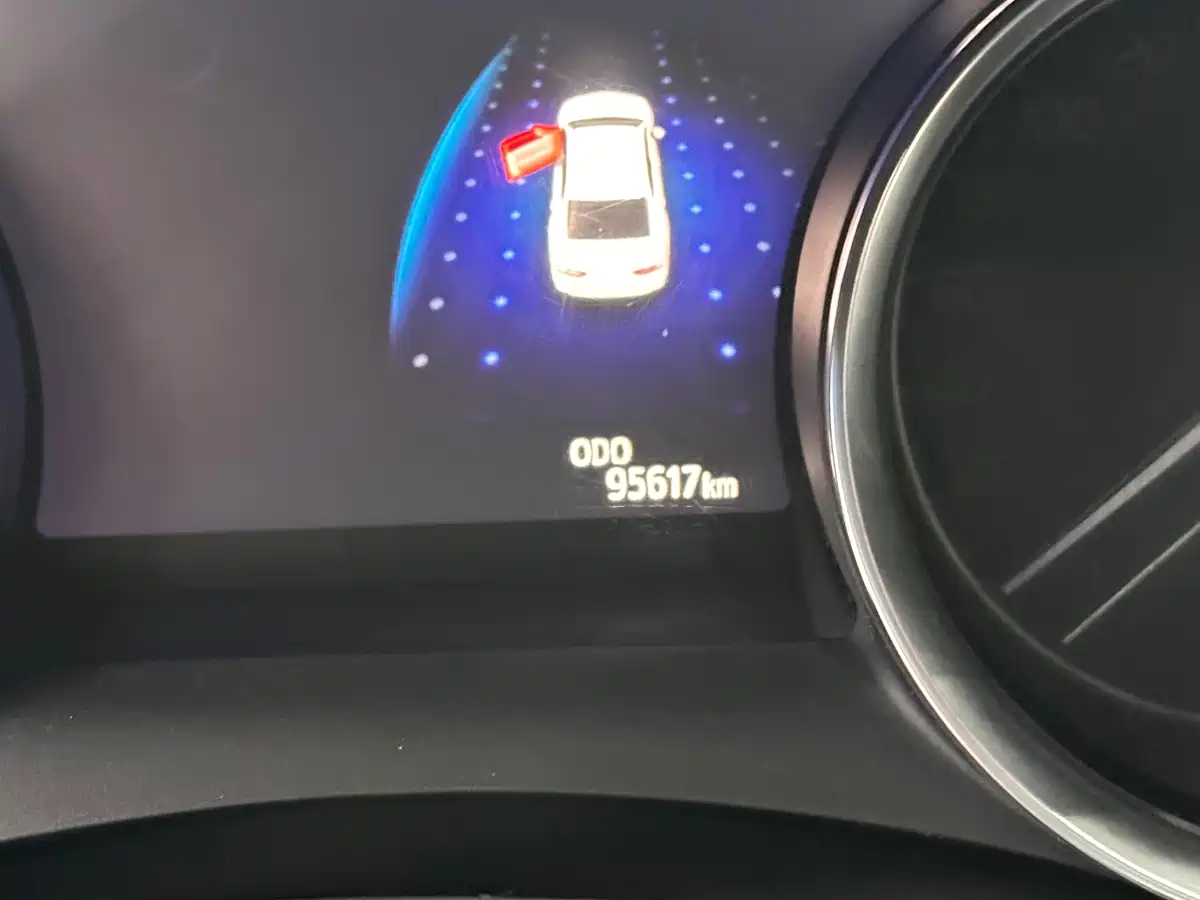 Toyota Camry 2019 Facelift Hybrid 2.5HG Luxury Edition фото 6