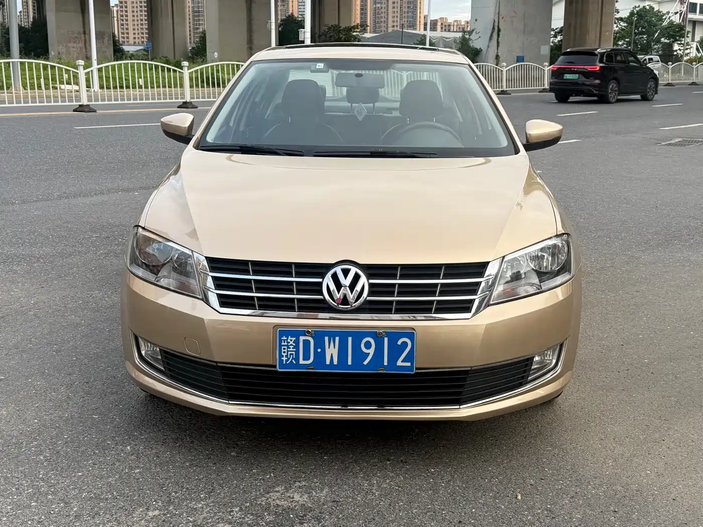 Volkswagen Lavida 2013 Facelift Classic 1.6L Automatic Comfort фото 2