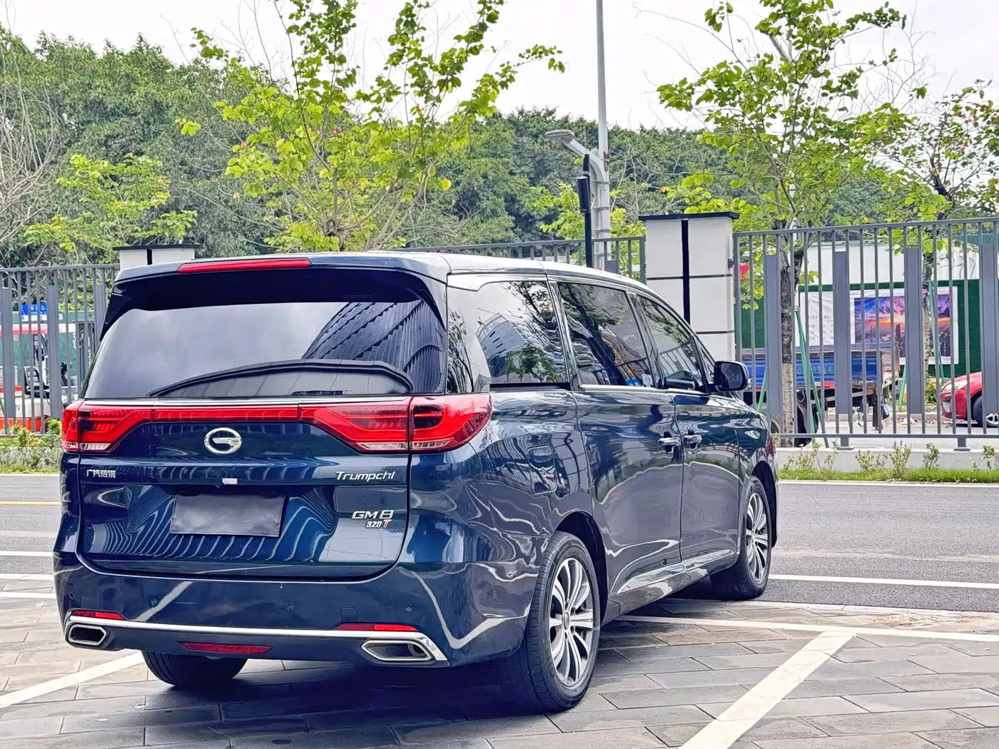 GAC Trumpchi Trumpchi M8 2018 320T Premium Edition фото 9