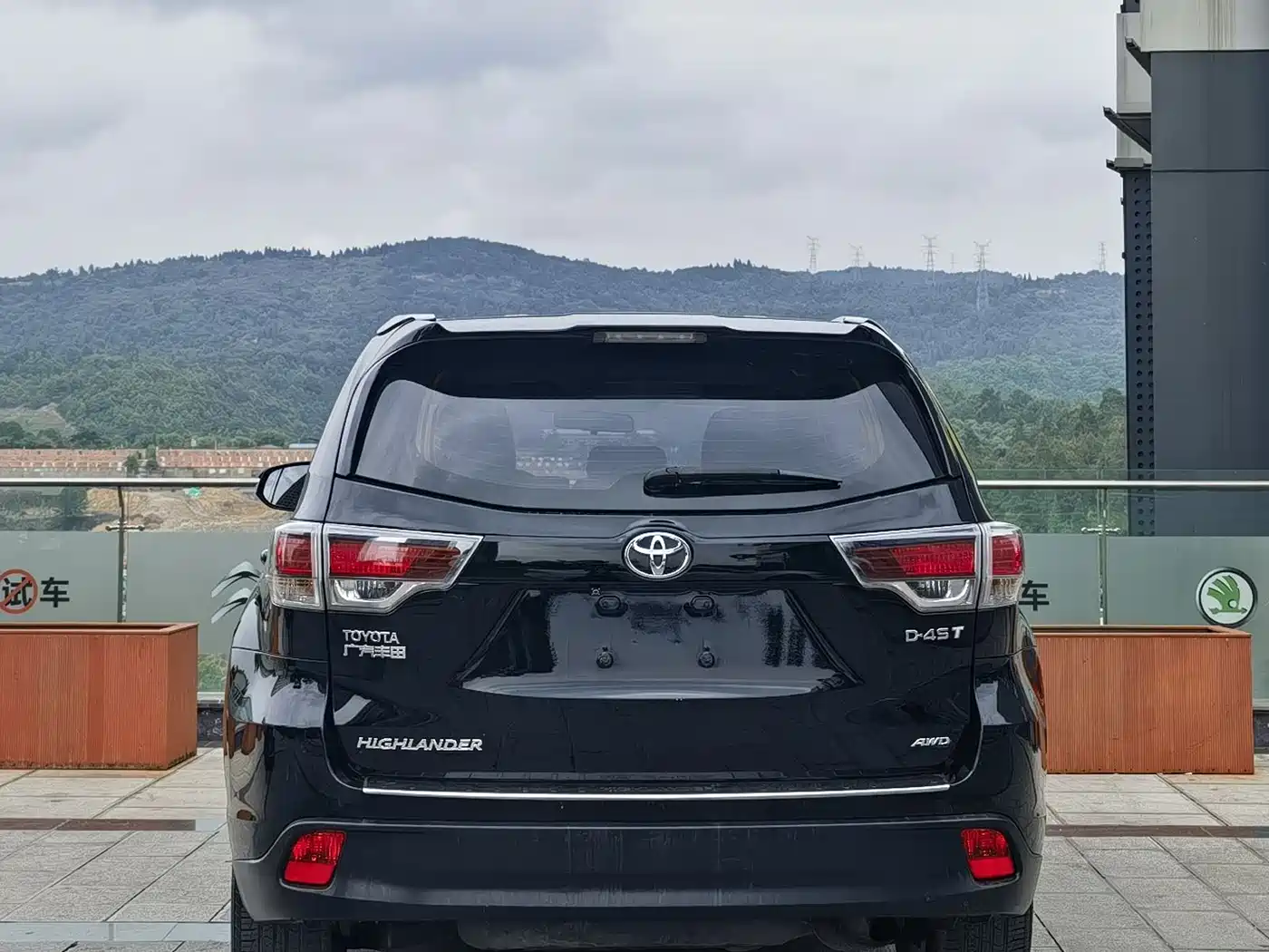 Toyota Highlander 2015 2.0T AWD Elite Edition 7-seater фото 9