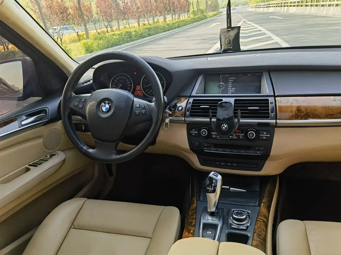 BMW X5 (Import) 2011 xDrive35i Leading Edition фото 11