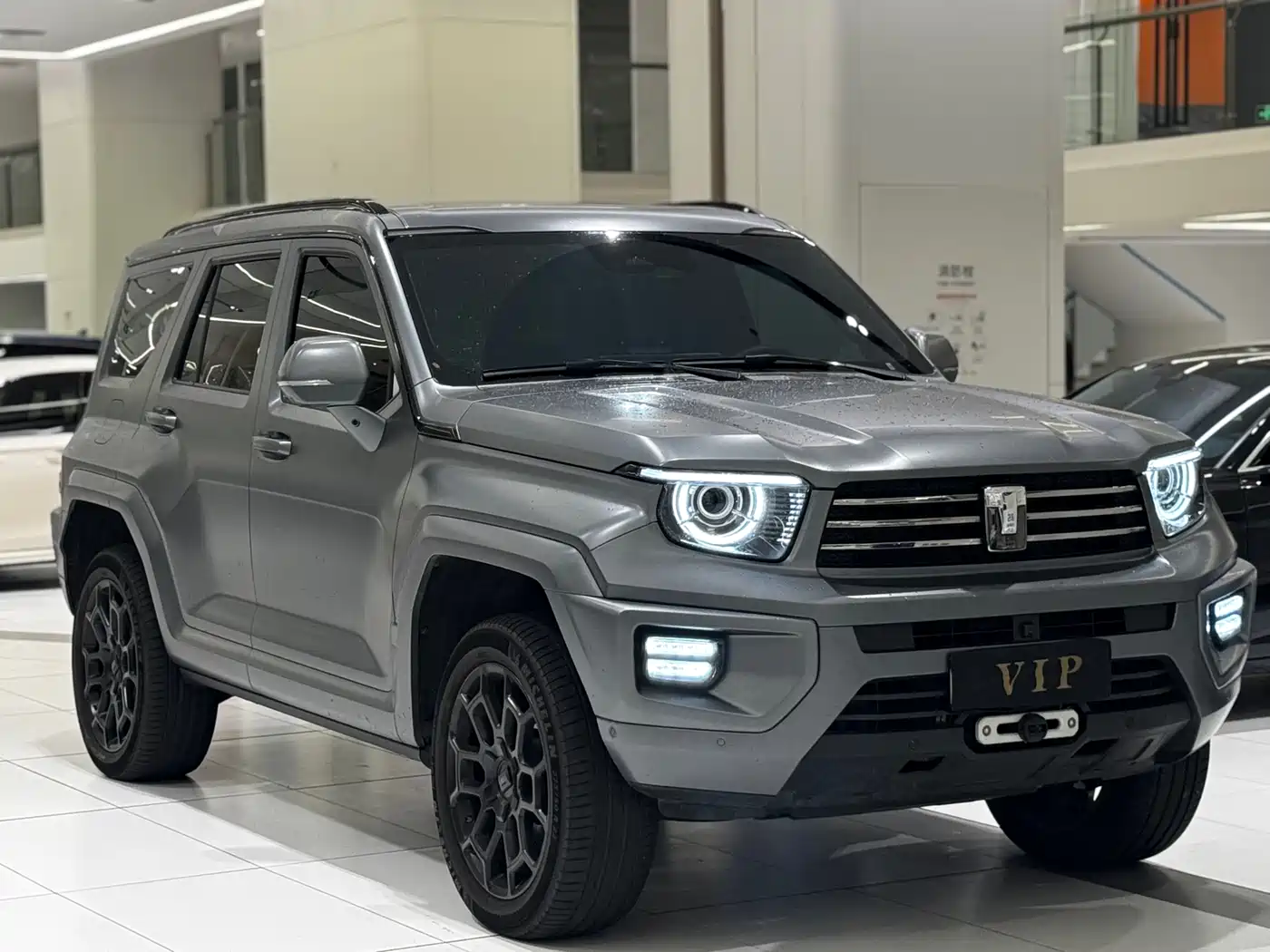 TANK TANK 700 NEW ENERGY