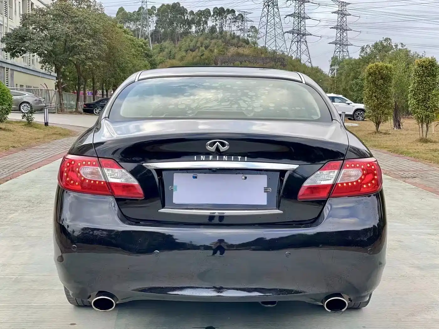 Infiniti M Series 2012 M25L Comfort Edition фото 8