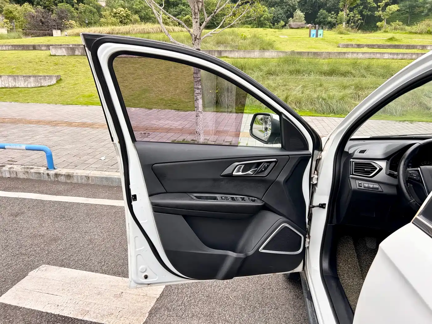 FAW Senya R7 2017 2016 1.6L Manual Intelligent