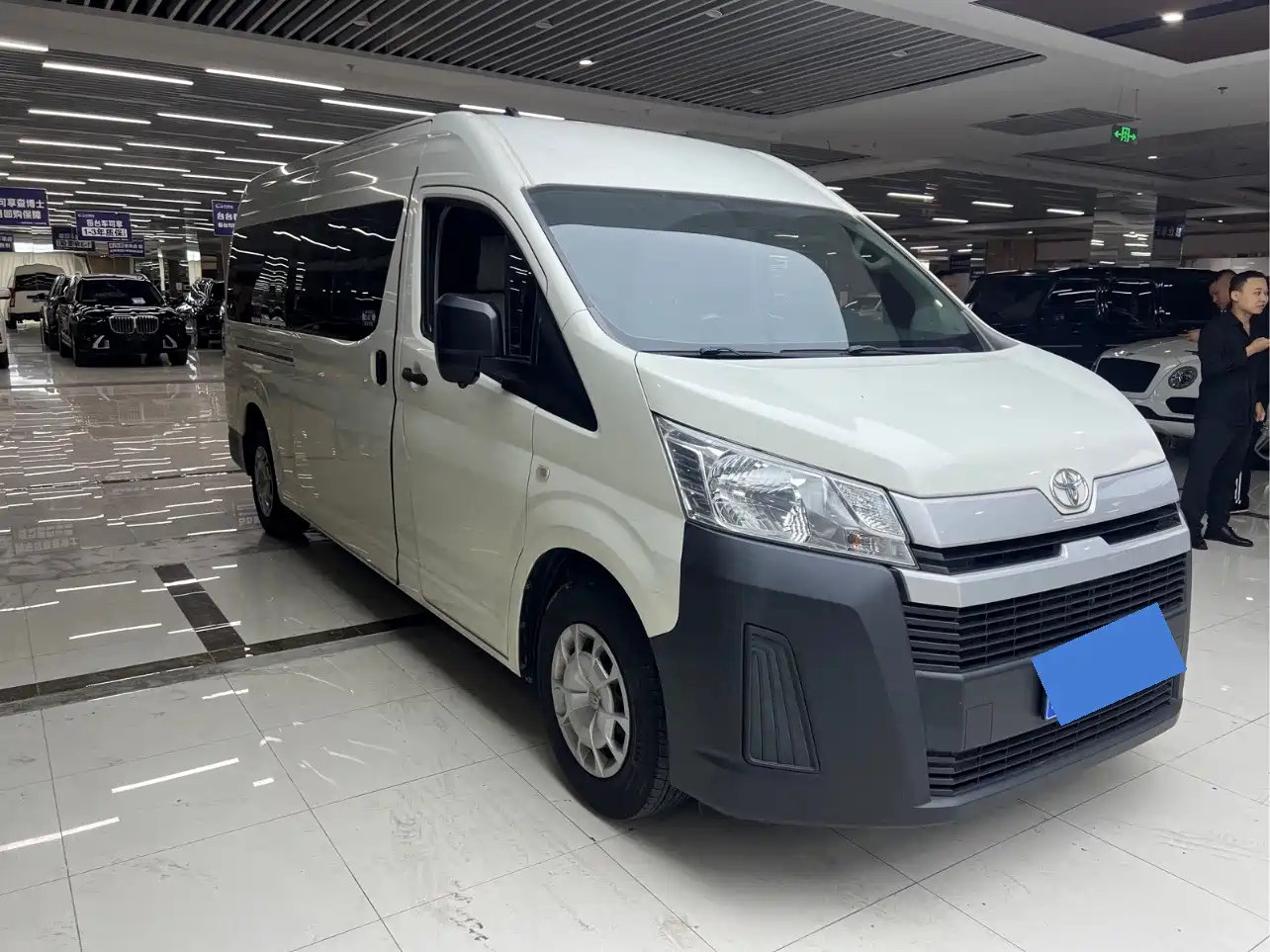 صورة 3 - Toyota HIACE