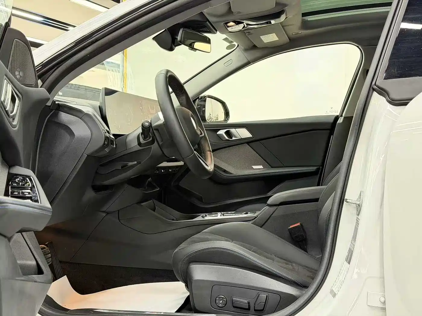 BMW 2 Series 2025 225L M Sport Moonlight Package фото 15