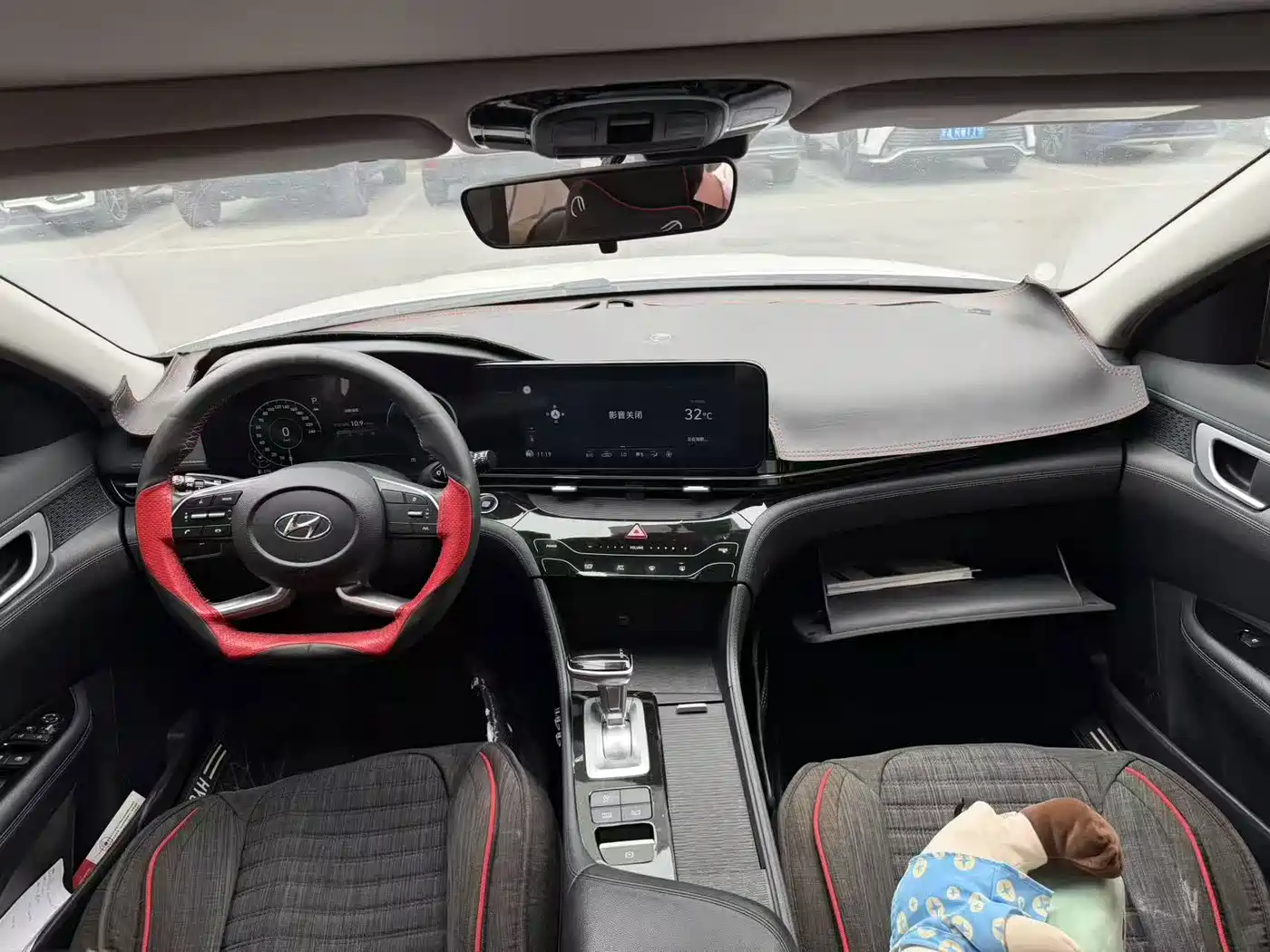 Hyundai Mistra 2021 2021 270TGDi DCT LUX Premium