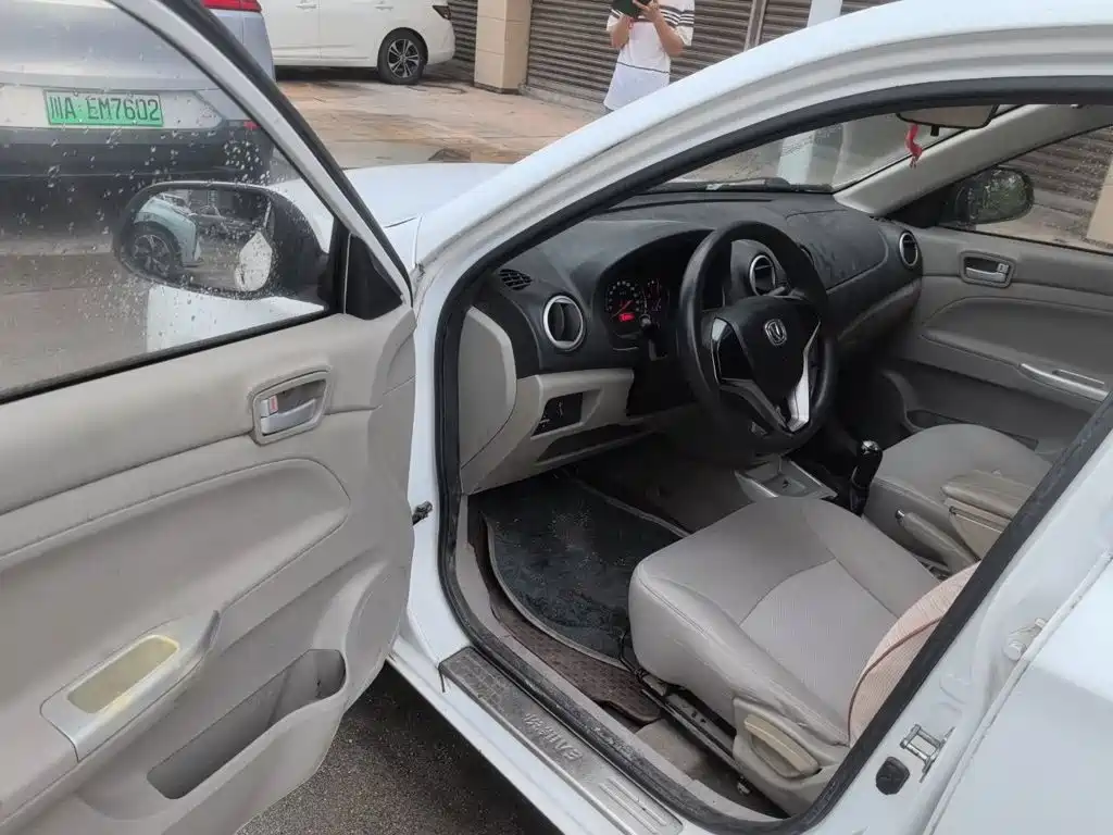 Changan Yuexiang V3 2014 2012 1.3L Manual Comfort (China V)