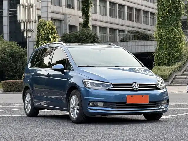 Volkswagen Touran 2016 Touran L 280TSI DSG Elegance — фото 3