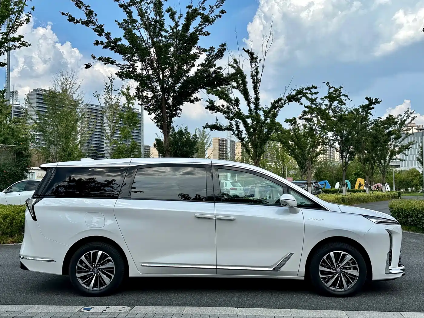 Buick GL8 New Energy 2026 2026 Luzun Smart Luxury Avenir Edition