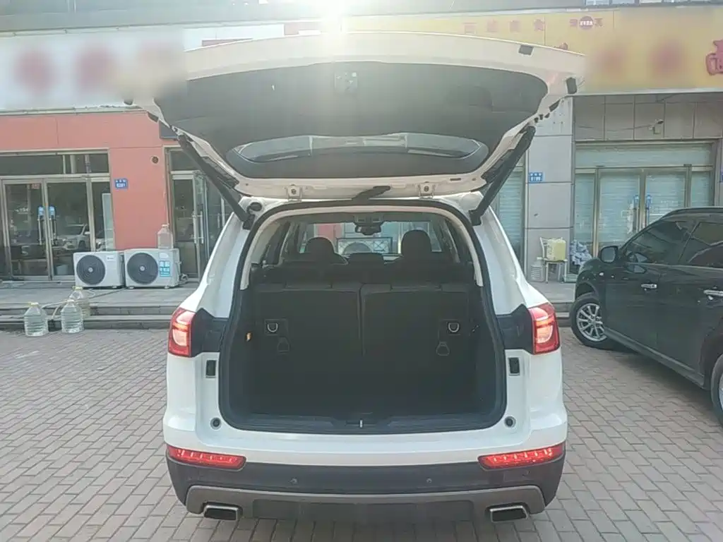 Фото 19 - Haval H7