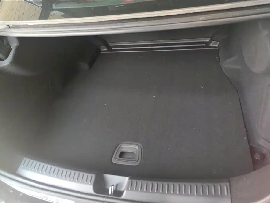 Mercedes-Benz E-Class 2024 Model E 300 L Luxury фото 4