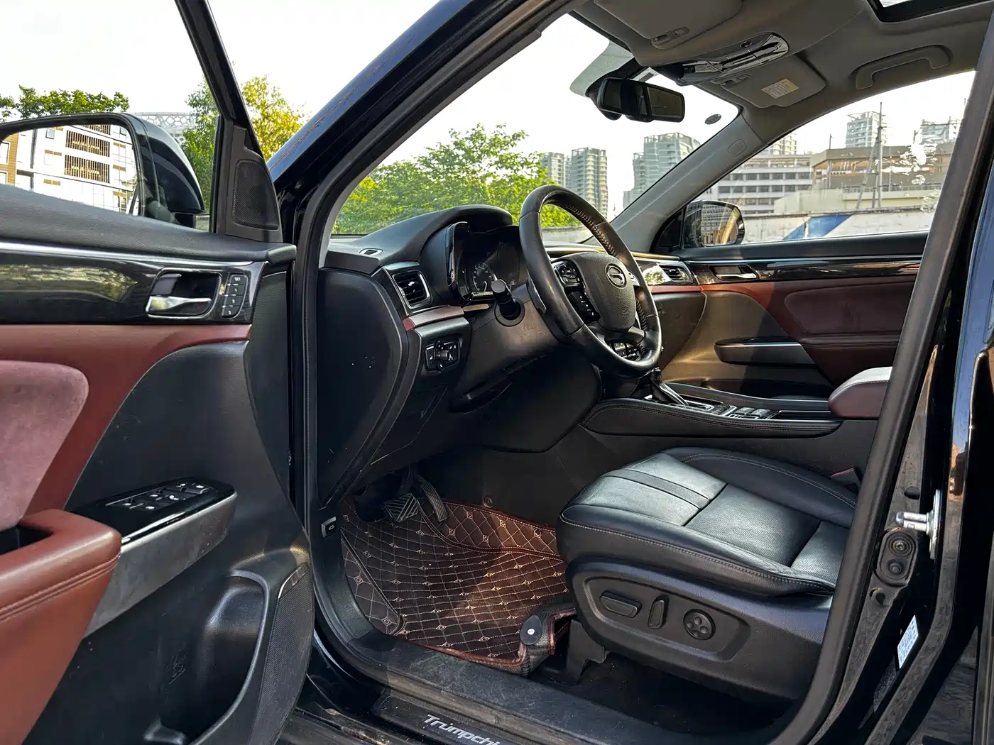 GAC Trumpchi Trumpchi GS8 2017 320T 2WD Luxury Smart Connect (7-seater) фото 9