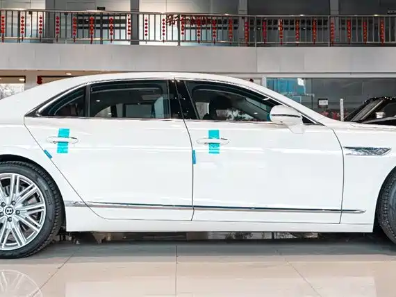 BENTLEY FLYING SPUR PLUG IN HYBRID