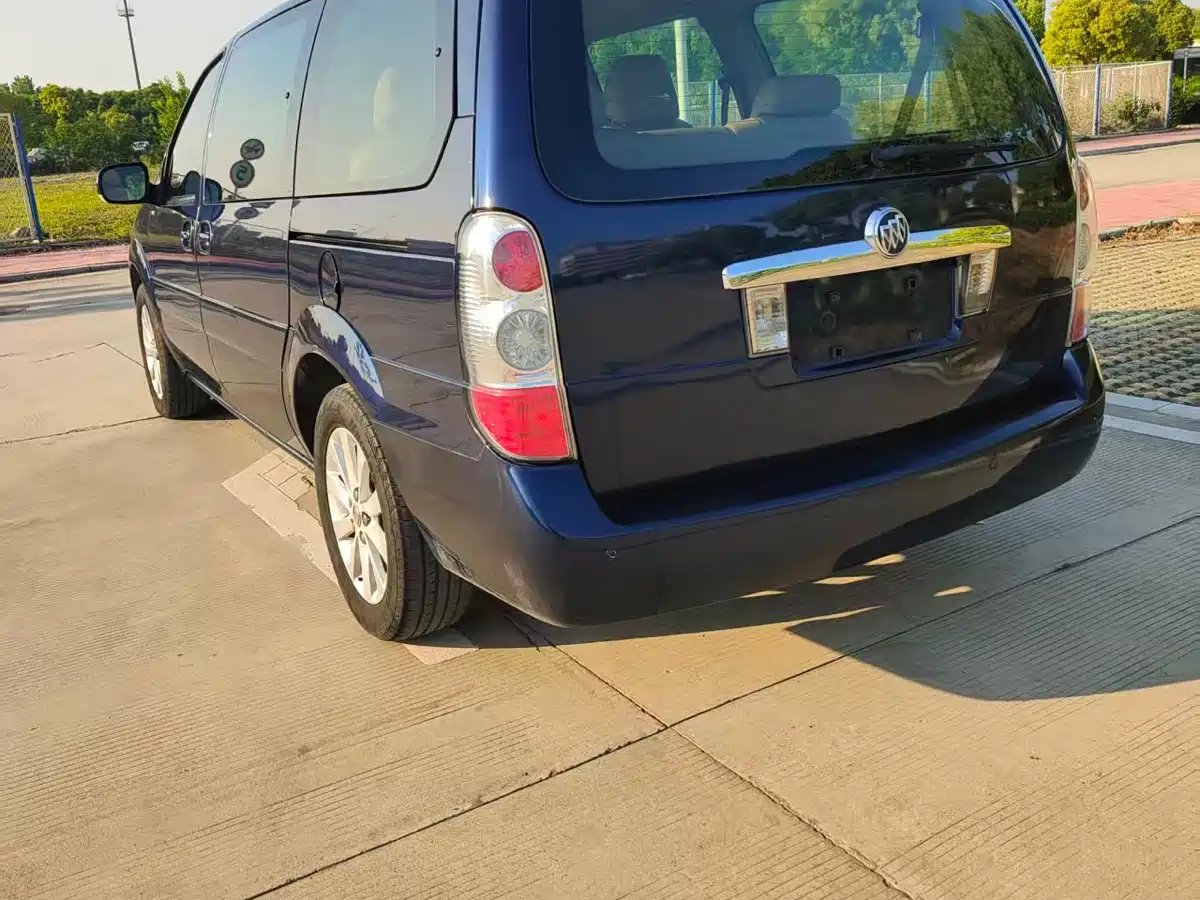 Buick GL8 2014 2.4L Classic Edition фото 4